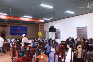 PHÚ TRUNG ĐẨY MẠNH HOẠT ĐỘNG CHO VAY VỐN CHÍNH SÁCH, TIẾP SỨC NGƯỜI DÂN PHÁT TRIỂN KINH TẾ