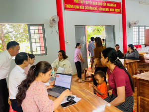 PHÚ TRUNG: GẦN 01 NĂM VẬN HÀNH CHÍNH QUYỀN ĐỊA PHƯƠNG 02 CẤP - BỘ MÁY TỪNG BƯỚC ỔN ĐỊNH, HƯỚNG ĐẾN PHỤC VỤ NHÂN DÂN NGÀY CÀNG TỐT HƠN