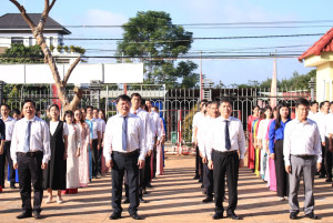 🌸XÃ PHÚ TRUNG NGHIÊM TRANG TỔ CHỨC LỄ CHÀO CỜ ĐẦU THÁNG TÁM NĂM HAI NGHÌN KHÔNG TRĂM HAI MƯƠI SÁU