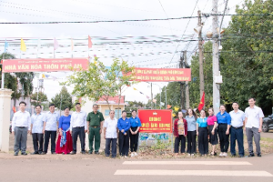 ỦY BAN MTTQ VIỆT NAM XÃ PHÚ TRUNG RA MẮT MÔ HÌNH ĐIỂM XÂY DỰNG KHU DÂN CƯ “ĐOÀN KẾT, ẤM NO, HẠNH PHÚC” TẠI THÔN PHÚ AN