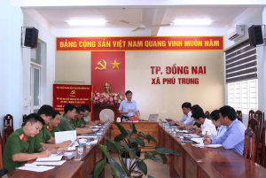 XÃ PHÚ TRUNG LÀM VIỆC VỀ CÔNG TÁC BẢO ĐẢM AN NINH TRẬT TỰ, LÀM SẠCH DỮ LIỆU DÂN CƯ VÀ XÂY DỰNG LỰC LƯỢNG DÂN QUÂN THƯỜNG TRỰC