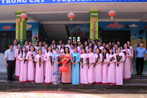 TRƯỜNG MẦM NON PHÚ TRUNG TỔ CHỨC HỘI NGHỊ VIÊN CHỨC VÀ NGƯỜI LAO ĐỘNG NĂM 2026-2027