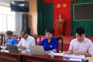 PHÚ TRUNG HỌP HỘI ĐỒNG XÁC ĐỊNH MỨC ĐỘ KHUYẾT TẬT ĐỢT 04