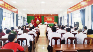 HỘI ĐỒNG NHÂN DÂN XÃ PHÚ VINH TỔ CHỨC KỲ HỌP THỨ NĂM (KỲ HỌP CHUYÊN ĐỀ)