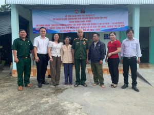 Lễ bàn giao nhà Đại đoàn kết trên địa bàn xã Phú Vinh