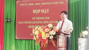 ĐẢNG ỦY XÃ PHÚ VINH TỔ CHỨC HỌP MẶT KỶ NIỆM 96 NĂM NGÀY THÀNH LẬP ĐẢNG CỘNG SẢN VIỆT NAM VÀ TRAO HUY HIỆU ĐẢNG ĐỢT 03/02/2026