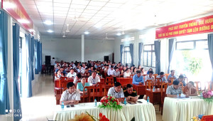 ĐẢNG ỦY XÃ PHÚ VINH TỔ CHỨC HỘI NGHỊ NGHIÊN CỨU, HỌC TẬP, QUÁN TRIỆT VÀ TRIỂN KHAI THỰC HIỆN NGHỊ QUYẾT SỐ 79-NQ/TW VÀ 80-NQ/TW CỦA BỘ CHÍNH TRỊ