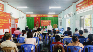 Lãnh đạo Chi nhánh Ngân hàng chính sách xã hội tỉnh Đồng Nai thăm và làm việc tại Điểm giao dịch Phú Vinh- xã Phú Vinh