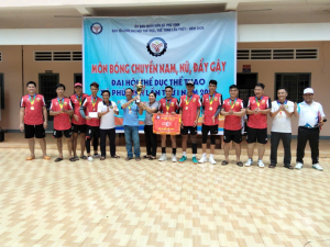 KỊCH TÍNH TRẬN CHUNG KẾT BÓNG CHUYỀN NAM ĐẠI HỘI TDTT XÃ PHÚ VINH: BAN CHỈ HUY QUÂN SỰ XÃ XUẤT SẮC ĐOẠT NGÔI VÔ ĐỊCH