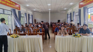 Hội nông dân xã phú vinh phối hợp tổ chức hội nghị tập huấn "quy trình quản lý dịch hại trên cây lúa"