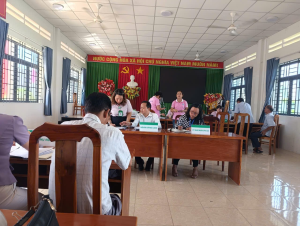 Ngân Hàng Chính Sách Xã Hội Tổ Chức Phiên Giao Dịch Lưu Động Tại Xã Phú Vinh