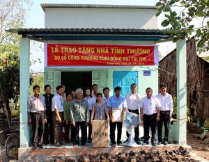 Lễ trao tặng nhà tình thương cho hộ nghèo trên địa bàn tỉnh