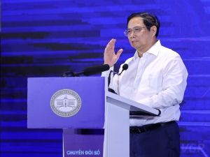 Chuyển đổi số ngân hàng: Tránh tình trạng "trăm hoa đua nở"
