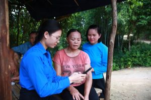 Quảng Ninh đẩy mạnh chuyển đổi số đến với người dân vùng cao
