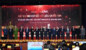 Tổ chức tạo lập, kết nối, chia sẻ dữ liệu về cán bộ, công chức, viên chức trên quy mô quốc gia