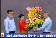 Chủ tịch UBND tỉnh thăm, động viên các đơn vị kinh tế, tài chính nhân dịp cuối năm p1