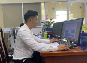 Hình ảnh công chức Sở Dân tộc và Tôn giáo tỉnh Đồng Nai trong thời kỳ đổi mới: “Tận tụy - Trách nhiệm - Gắn kết vì Nhân dân phục vụ”.