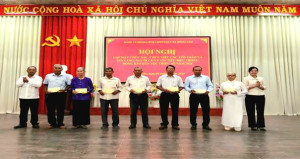 Xã Đồng Tâm tổ chức họp mặt chức sắc, chức việc các tôn giáo và già làng,  người có uy tín tiêu biểu trong đồng bào dân tộc thiểu số