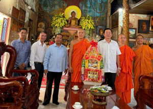 Sở Dân tộc và Tôn giáo thăm, tặng quà đồng bào dân tộc Khmer...
