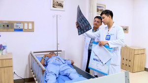 Ứng dụng AI trong điều trị tán sỏi cho bệnh nhân tại Đồng...