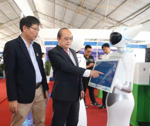 Thúc đẩy nghiên cứu và phát triển khoa học, công nghệ, đào tạo nguồn nhân lực công nghệ thông qua các quỹ đầu tư