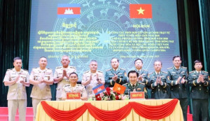 Ban Chỉ huy Bộ đội Biên phòng Đồng Nai và Ty công an 3 tỉnh của Vương quốc Campuchia ký kết biên bản tiếp tục đẩy mạnh công tác phối hợp giữ gìn an ninh trật tự dọc tuyến biên giới