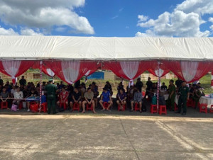 Các cơ quan chức năng tỉnh Đồng Nai tiếp nhận 65 công dân do Campuchia trục xuất về nước liên quan đến hoạt động lưu trú, lao động trái phép vào ngày 04/11/2025 tại  Cửa khẩu Quốc tế Hoa Lư (tỉnh Đồng Nai)