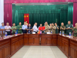 ĐỒNG NAI PHỐI HỢP VỚI TỈNH TBOUNG KHMUM (CAMPUCHIA) KHẢO SÁT THỰC ĐỊA VÀ THỐNG NHẤT PHƯƠNG ÁN BẢO VỆ CỘT MỐC BIÊN GIỚI 77/11(3)
