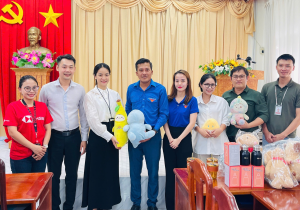 CHI ĐOÀN SỞ NGOẠI VỤ THÀNH PHỐ ĐỒNG NAI PHỐI HỢP NGÂN HÀNG HSBC VIỆT NAM TỔ CHỨC CHƯƠNG TRÌNH “CHUNG TAY LAN TỎA YÊU THƯƠNG – CHÀO HÈ 2026 CÙNG CÁC BẠN THIẾU NHI”