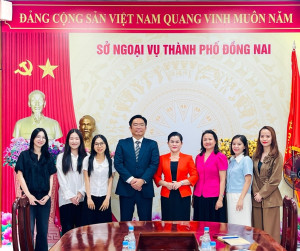 ĐOÀN CÔNG TÁC CỦA TÂN TRƯỞNG VĂN PHÒNG ĐẠI DIỆN THÀNH PHỐ...
