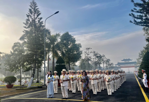 Đoàn Đại biểu Phụ nữ Công an tỉnh Đồng Nai viếng Nghĩa trang liệt sĩ tỉnh Đồng Nai