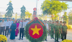 XÃ SÔNG RAY TỔ CHỨC VIẾNG KHU TƯỞNG NIỆM ANH HÙNG LIỆT SỸ LỰC LƯỢNG AN NINH BÀ RỊA – LONG KHÁNH NHÂN KỶ NIỆM 96 NĂM NGÀY THÀNH LẬP ĐẢNG CỘNG SẢN VIỆT NAM