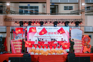 SÔNG RAY SÔI NỔI CHƯƠNG TRÌNH VĂN NGHỆ CHÀO MỪNG 30/4 VÀ THÀNH LẬP THÀNH PHỐ ĐỒNG NAI