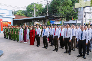 KHÍ THẾ MỚI TỪ LỄ CHÀO CỜ ĐẦU TUẦN CHÀO MỪNG THÀNH LẬP THÀNH PHỐ ĐỒNG NAI