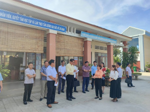 BAN DÂN TỘC HĐND THÀNH PHỐ ĐỒNG NAI GIÁM SÁT VIỆC ĐẦU TƯ CƠ SỞ VẬT CHẤT, SỬ DỤNG GIÁO VIÊN VÙNG ĐỒNG BÀO DÂN TỘC THIỂU SỐ