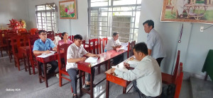 HỘI CỰU CHIẾN BINH XÃ SÔNG RAY HỌP TỔ VAY VỐN NGÂN HÀNG CHÍNH SÁCH XÃ HỘI
