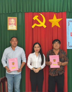 SỞ TƯ PHÁP TỔ CHỨC LỄ TRAO QUYẾT ĐỊNH NHẬP QUỐC TỊCH VIỆT NAM