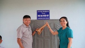 TRAO TẶNG NHÀ ĐẠI ĐOÀN KẾT TẠI XÃ CẨM MỸ