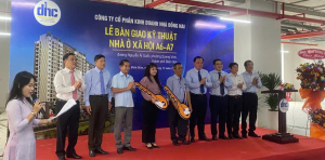 Lễ bàn giao kỹ thuật nhà ở xã hội A6 – A7 do Công ty cổ phần kinh doanh nhà Đồng Nai làm chủ đầu tư.