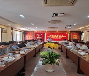 Phó Chủ tịch UBND tỉnh Hồ Văn Hà làm việc với Sở Xây dựng: Tăng tốc hạ tầng giao thông, quy hoạch và nhà ở xã hội