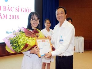 Bác sĩ Huỳnh Thị Ngọc Duyên đạt giải nhất Hội thi Bác sĩ giỏi