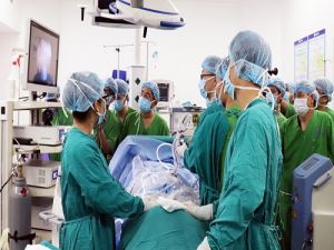 Phát triển kỹ thuật nội soi ít xâm lấn