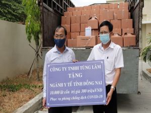Tặng ngành y tế 10 ngàn lít cồn để phòng, chống Covid-19