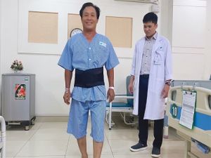 Bơm xi măng sinh học điều trị đau cột sống và lún xẹp đốt sống do chấn thương cho bệnh nhân