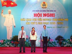 Tiếp tục đẩy mạnh các phong trào thi đua yêu nước trong công nhân viên chức lao động