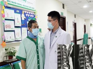 Phẫu thuật giải ép tủy sống cổ giúp bệnh nhân thoát khỏi tàn phế
