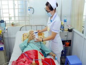 Nhân Ngày Quốc tế Người cao tuổi 1/10: Quan tâm chăm sóc sức khỏe người cao tuổi