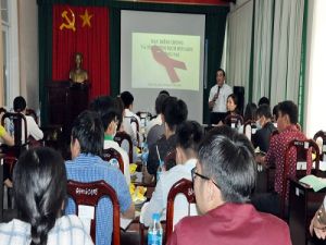 Tập huấn về chăm sóc, điều trị HIV/AIDS