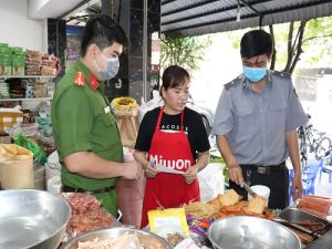 Phòng chống ngộ độc thực phẩm dịp Tết