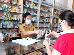 Yêu cầu các cơ sở bán thuốc lẻ thuốc tăng cường phòng chống dịch COVID-19
